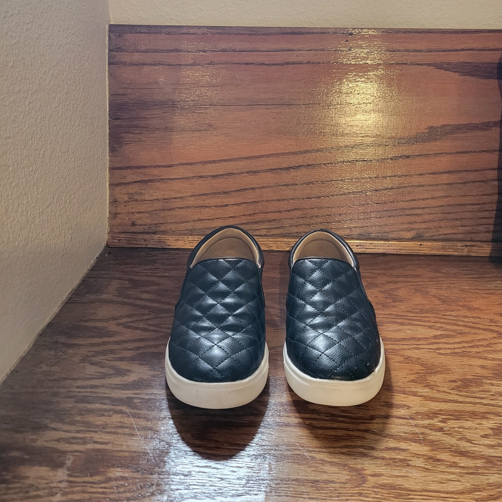Quilted Black Slip-On Sneakers